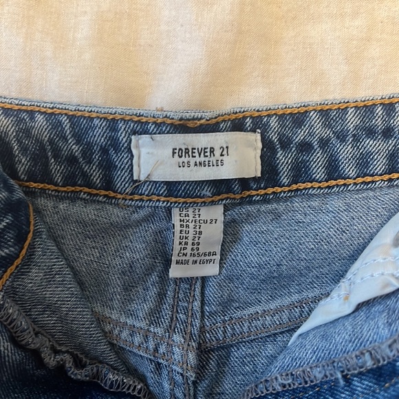 Forever 21 high waisted distressed denim shorts, size 27 - Picture 2 of 3